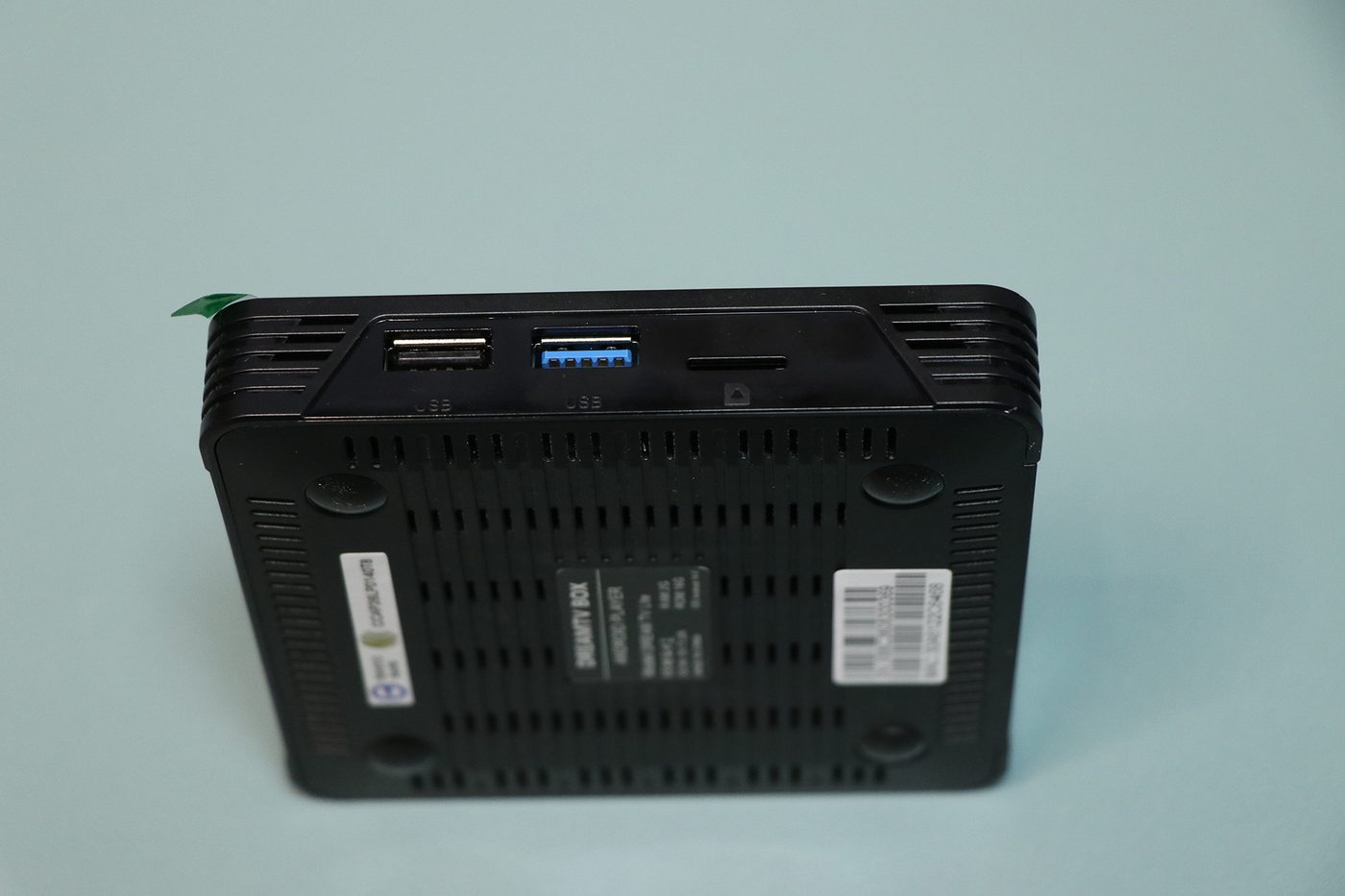 Dream TV Lite 開箱：側面 USB 2.0、USB 3.0 及 TF 卡槽