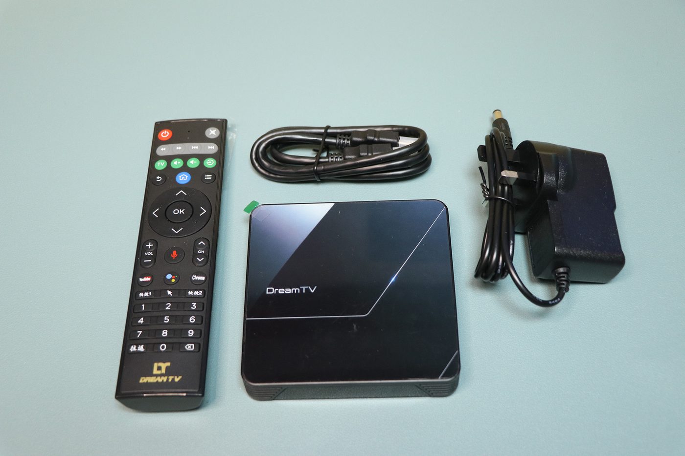 Dream TV Lite 開箱：遙控器、主機、HDMI 線及火牛
